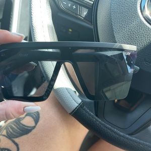 Quay Hindsight Sunglasses